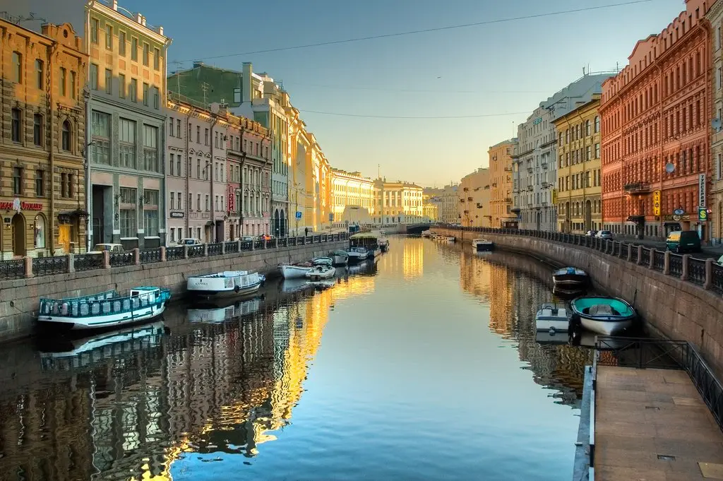 Explore Moscow & St Petersburg